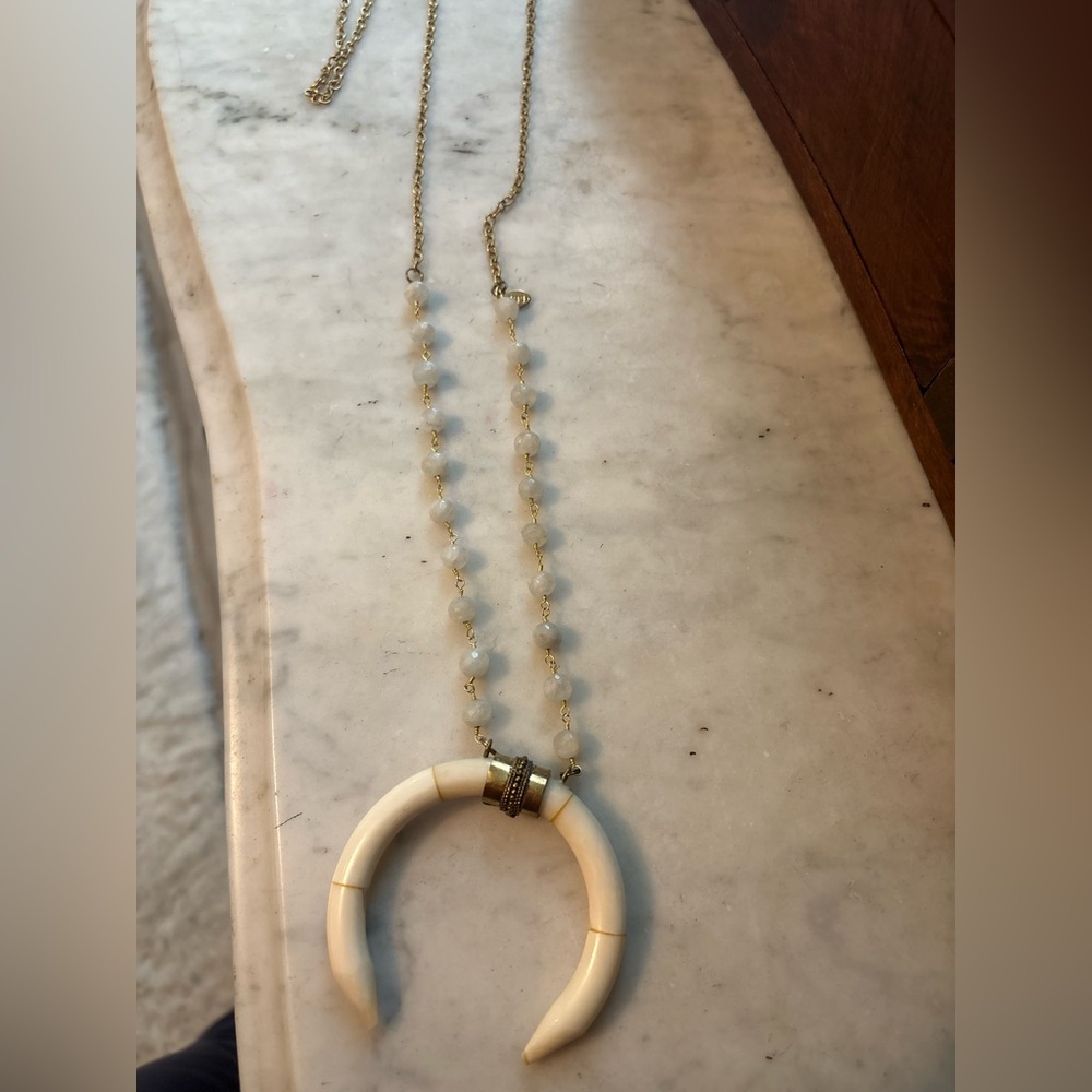 GUC long necklace with horn